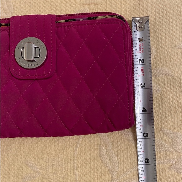 Vera Bradley Fuchsia Quilted Wallet, nice condition - Picture 4 of 8